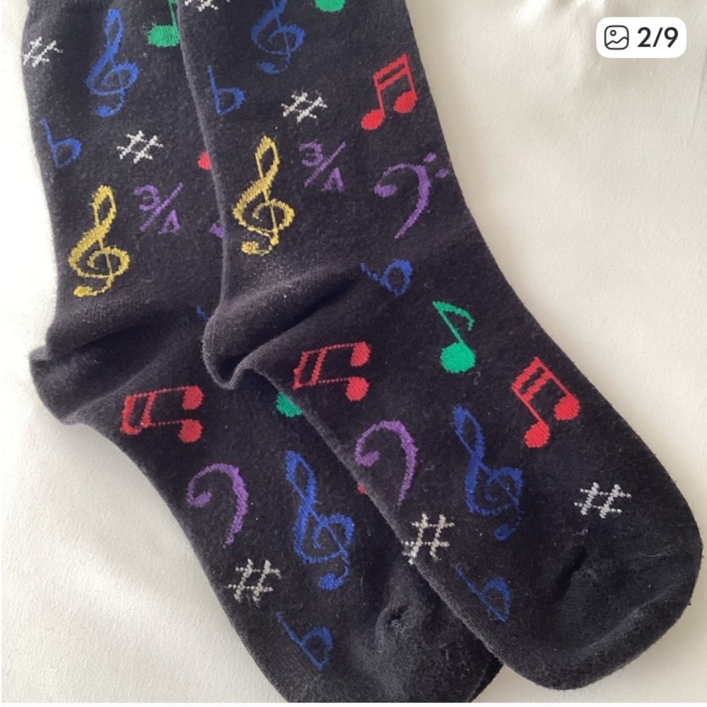 MUSICAL NOTE PATTERNED BLACK SOCKS - Picture 2 of 9